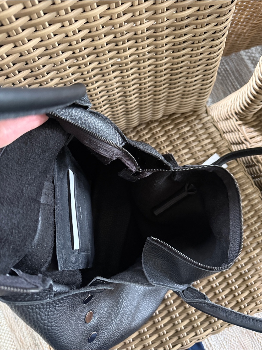 Hammitt Oliver Black Leather Tote NWT - Picture 4 of 4